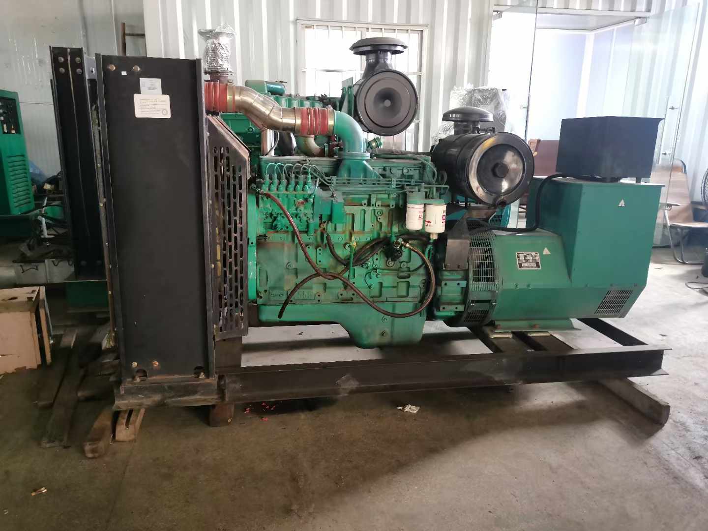 平阴发电机租赁如何确定电缆的承载电流是否在安全范围内？