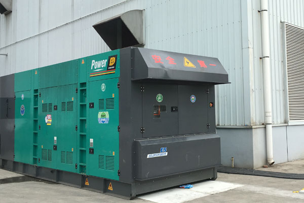 平阴燃油滤清器的更换流程是怎样的？