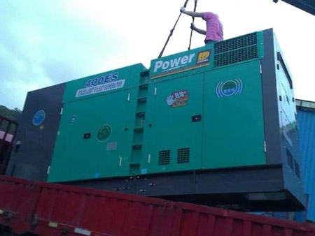 平阴柴油发电机组转速不稳定时，如何对发动机进行维护？