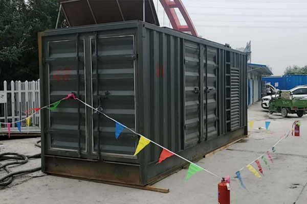 平阴发电机租赁空气滤清器多久更换一次？