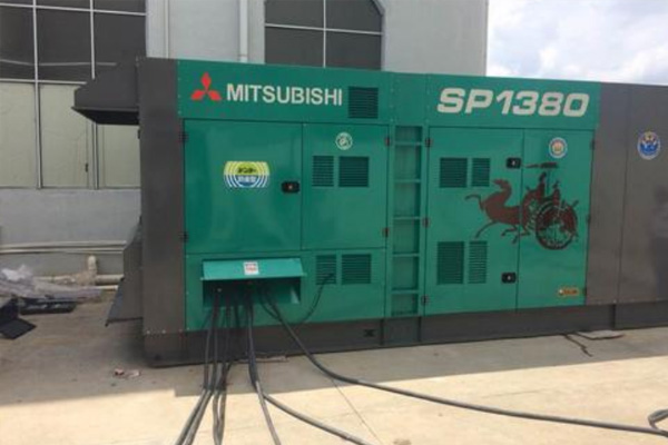 平阴为什么有些柴油发电机组的输出电压可以调节？