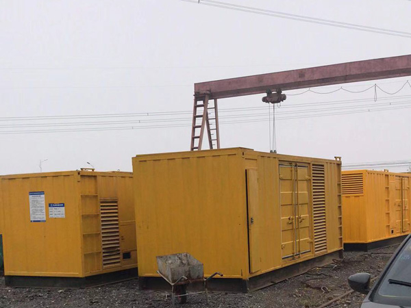 平阴100kw柴油发电机组每小时油耗？