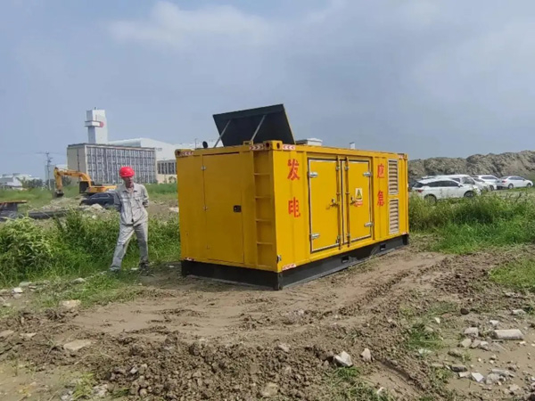 平阴200KW柴油发电机机组每小时的油耗量受哪些因素影响？