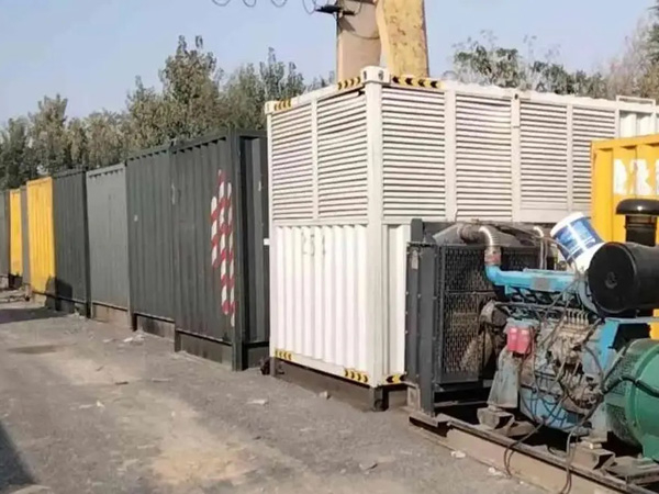 平阴200KW柴油发电机机组每小时油耗是多少？