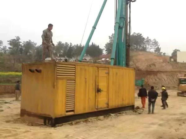 平阴如何判断水冷式机油散热器密封件是否需要更换？